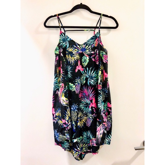 green emerald velvet dress PRIMARK. Flowy printed maxi dress. Size XL – Hibuy market main image 1